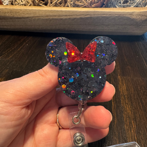 Mouse head retractable badge reel