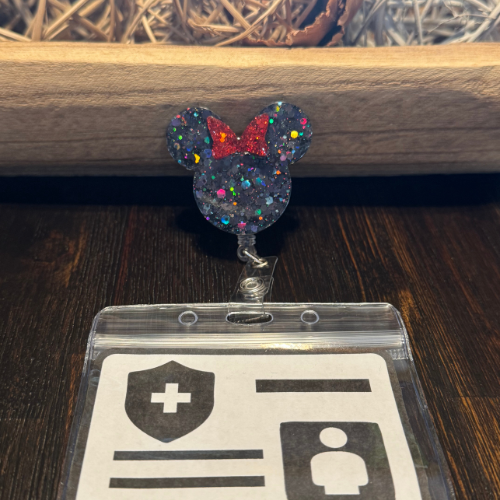 Mouse head retractable badge reel