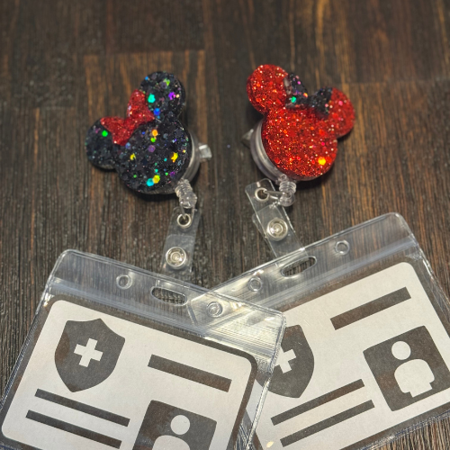 Mouse head retractable badge reel